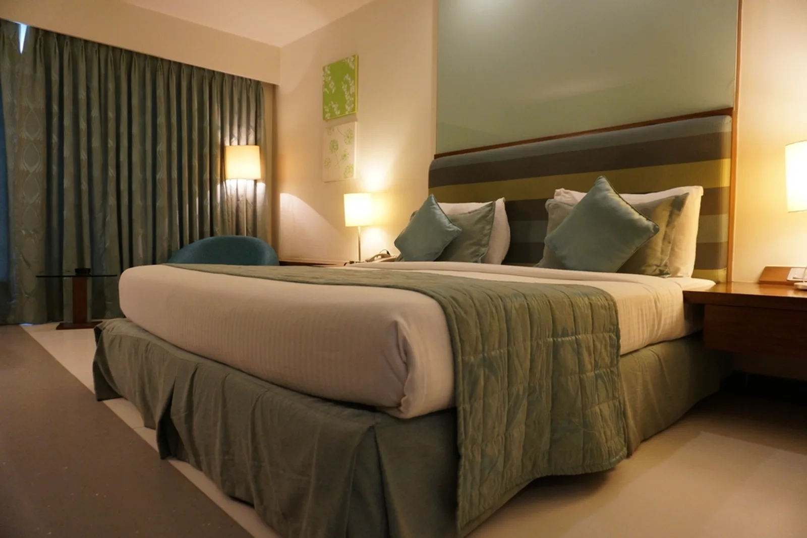 Chambre d’hôtel préparée pour les clients