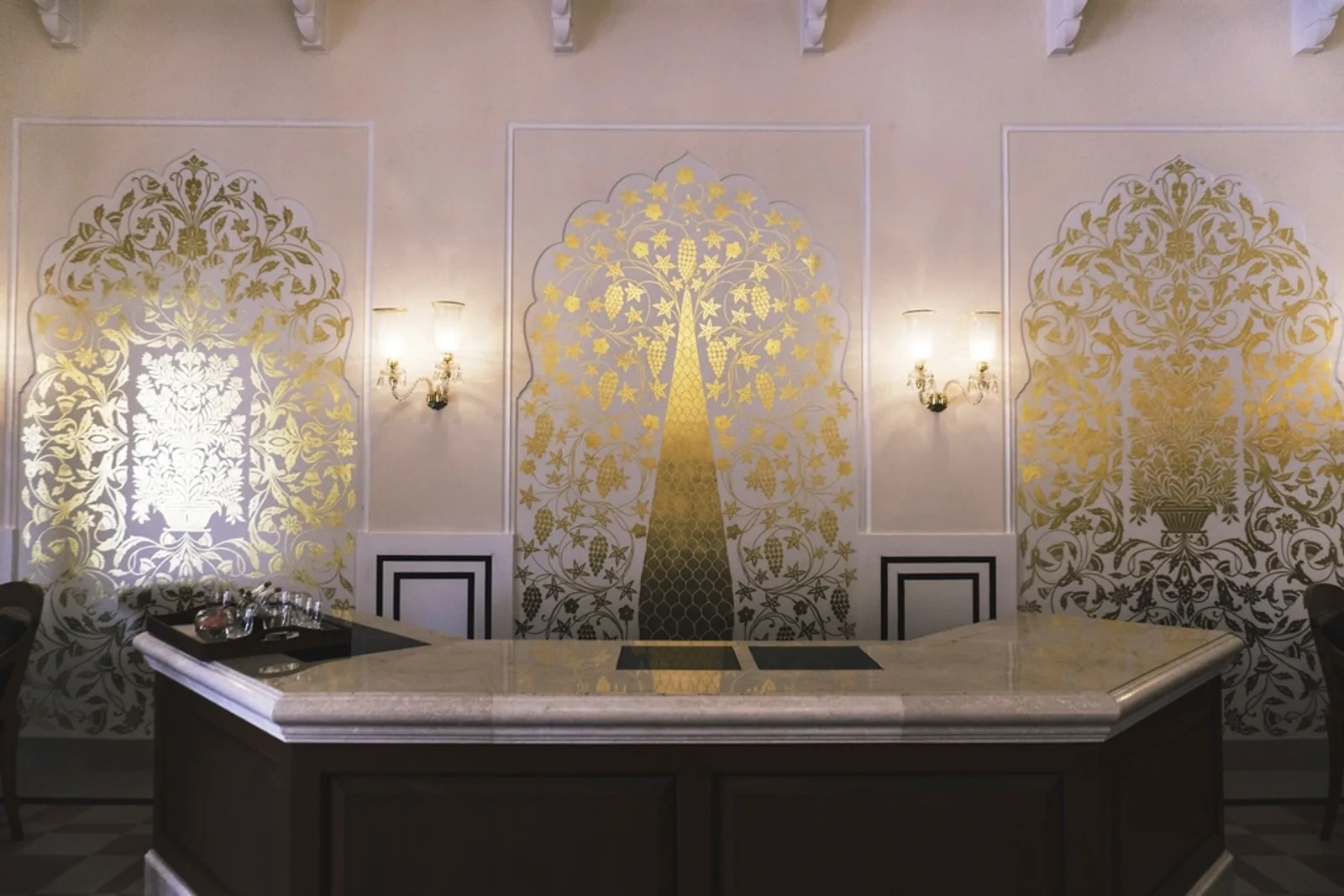 Comptoir de réception d’un hôtel