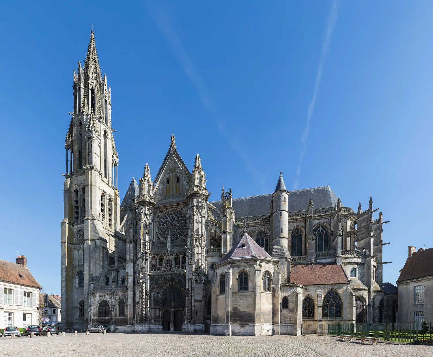 La cathédrale Notre-Dame de Senlis et la vieille ville
